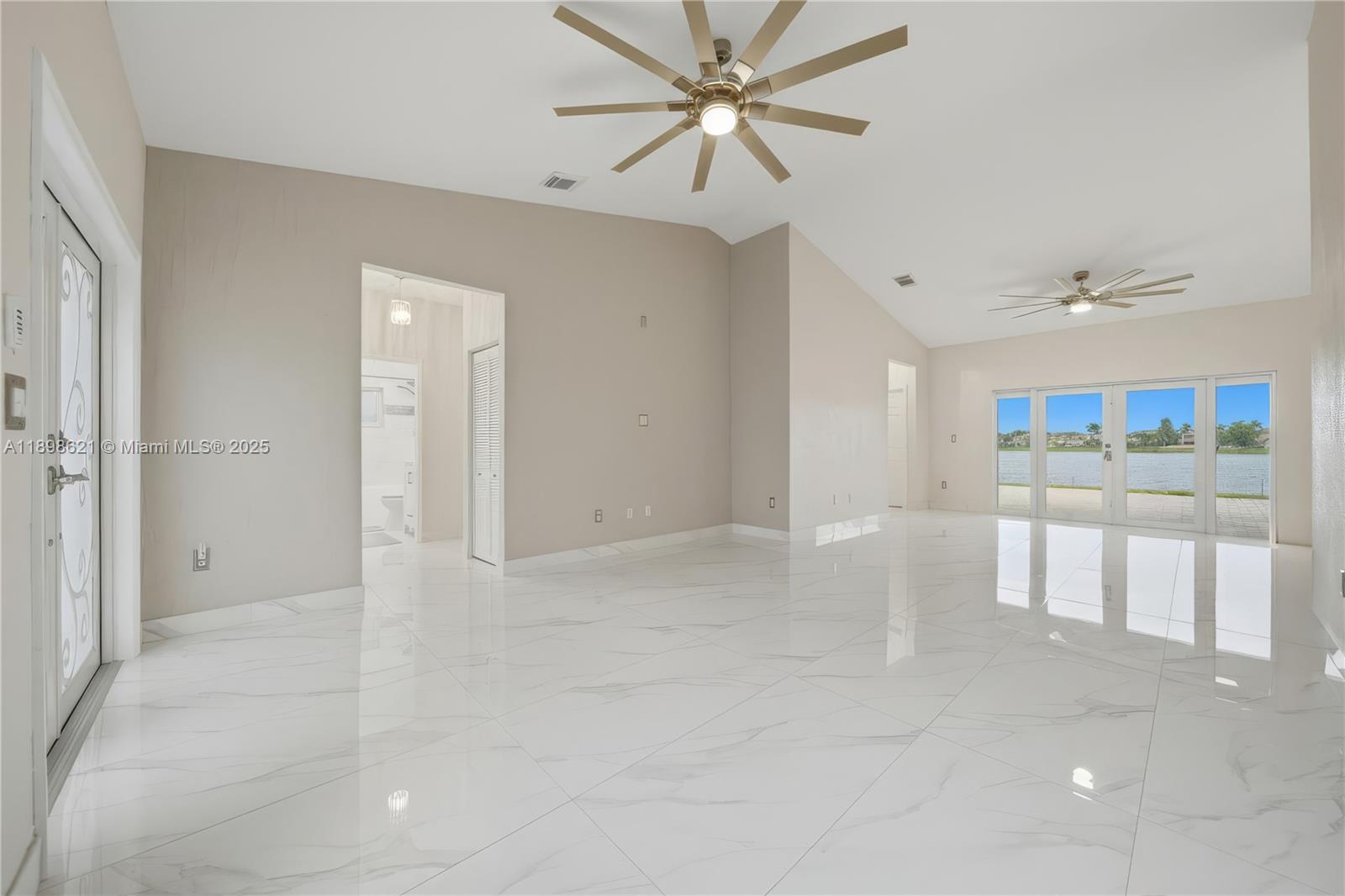 TWIN LAKE SHORES EAST - Residential