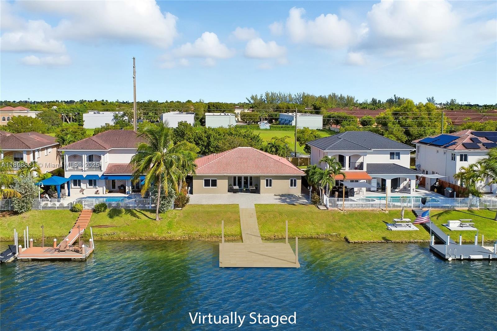TWIN LAKE SHORES EAST - Residential