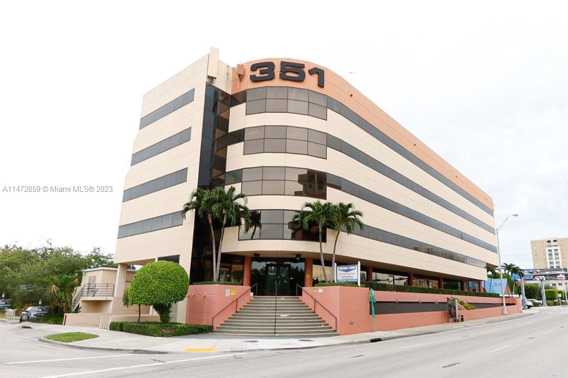 Excellent Location!!! Professional office modern built out with Waiting room, reception area,4 offices, 1 nursing station, 2 bathrooms and 1 kitchen space. Tile floor throughout. Great building. Plenty of parking spaces.