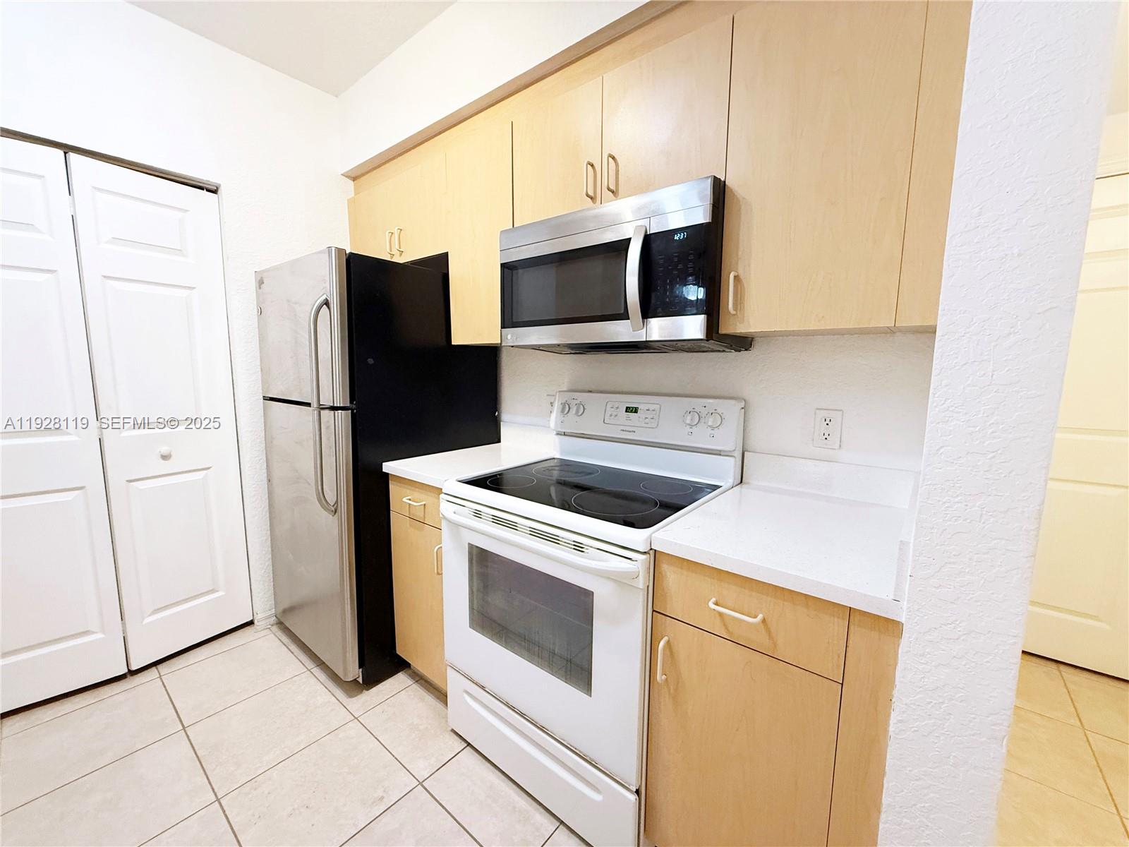 BELMONT AT NORTH LAUDERDA - Residential Lease