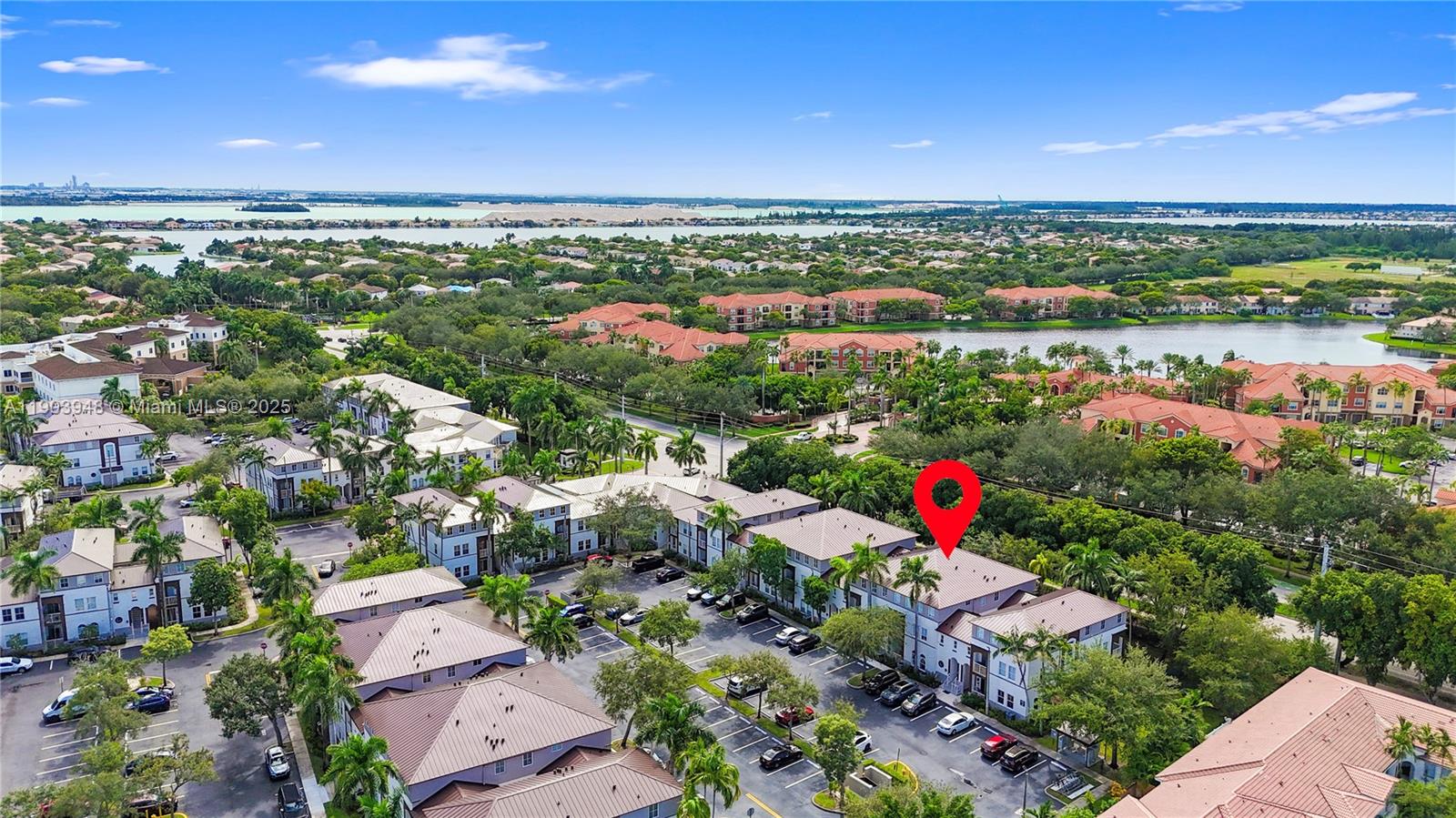 COURTYARDS THREE CONDO - Residential