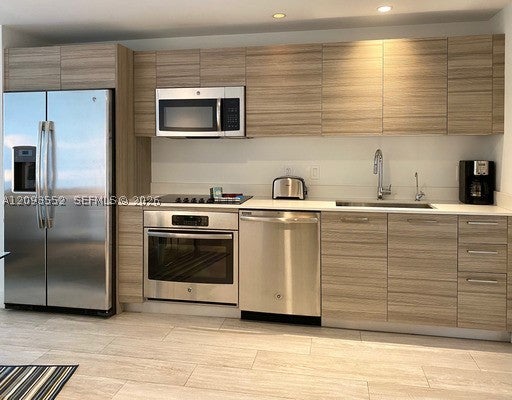 121 NE 34th St 1714