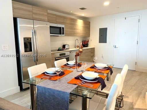 121 NE 34th St 1714