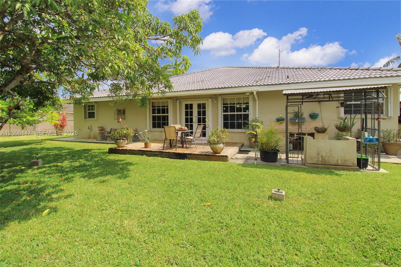 LANDING SOUTH - Residential