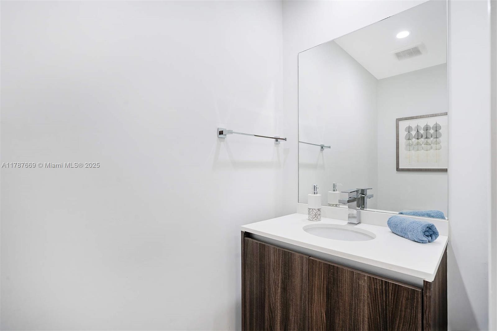 ARIA ON THE BAY CONDO - Residential Lease
