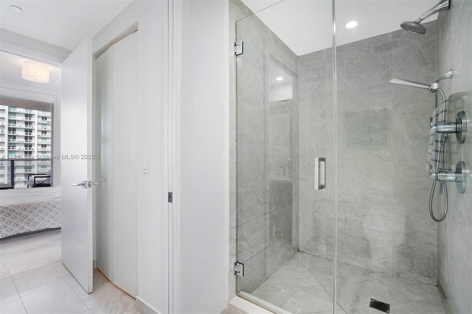 ARIA ON THE BAY CONDO - Residential Lease
