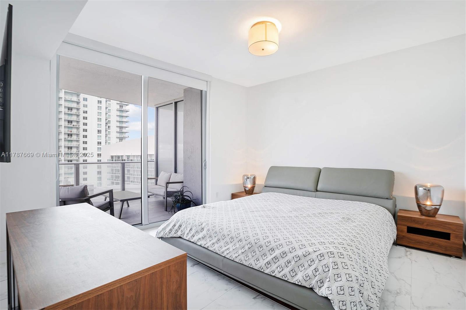 ARIA ON THE BAY CONDO - Residential Lease