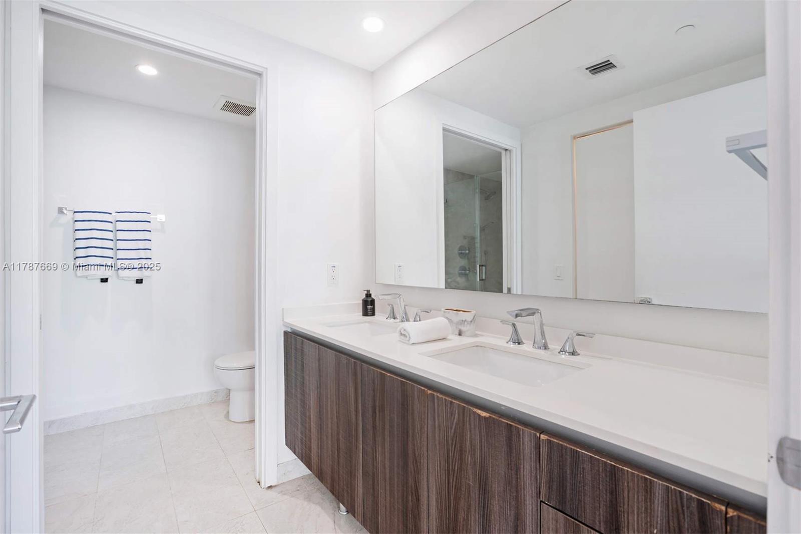 ARIA ON THE BAY CONDO - Residential Lease