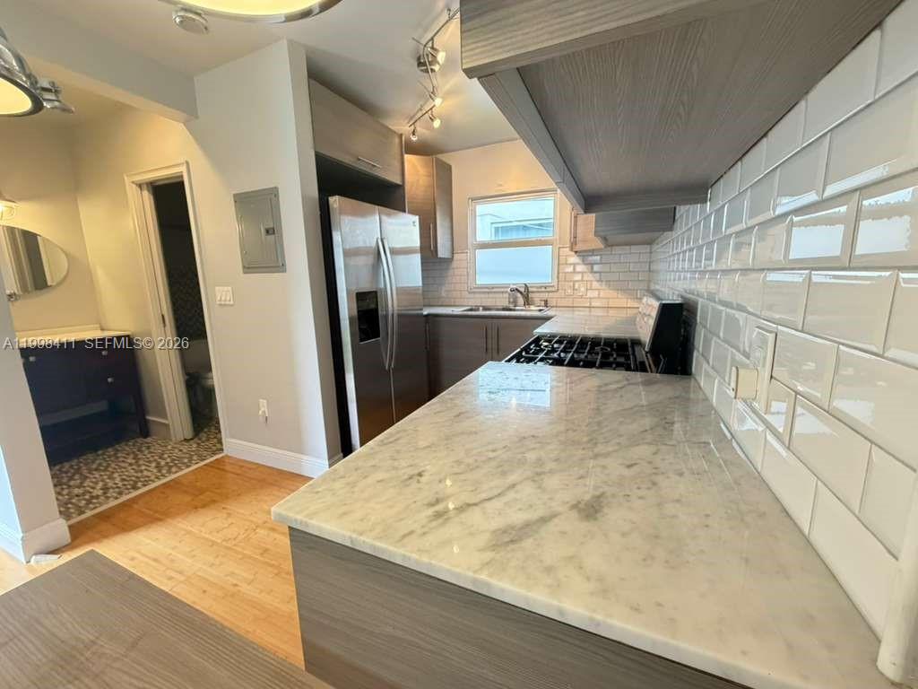 C GAB DOUGLAS SEC - Residential Lease