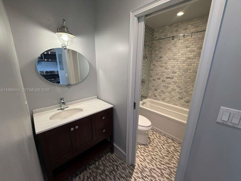 C GAB DOUGLAS SEC - Residential Lease