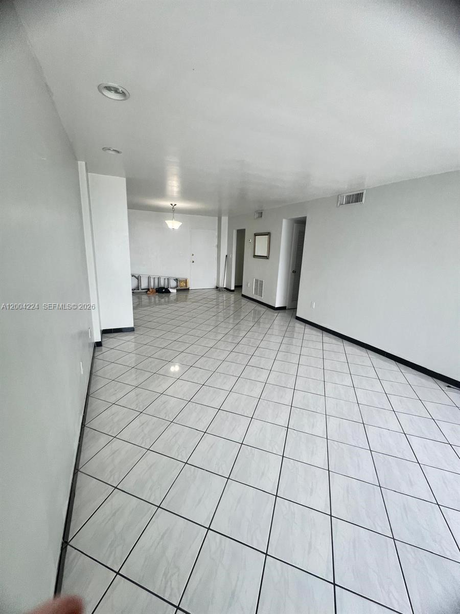 KENNEDY HOUSE CONDO - Residential