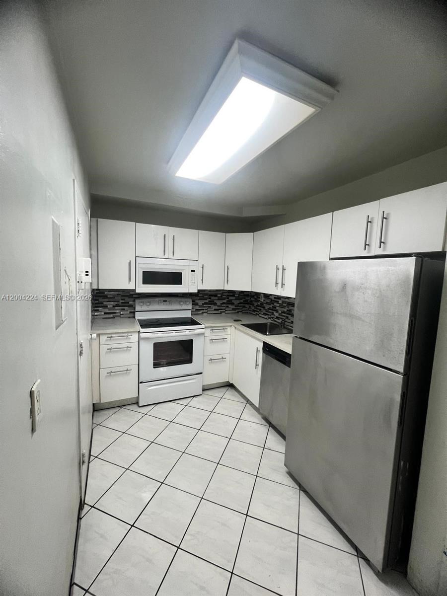 KENNEDY HOUSE CONDO - Residential