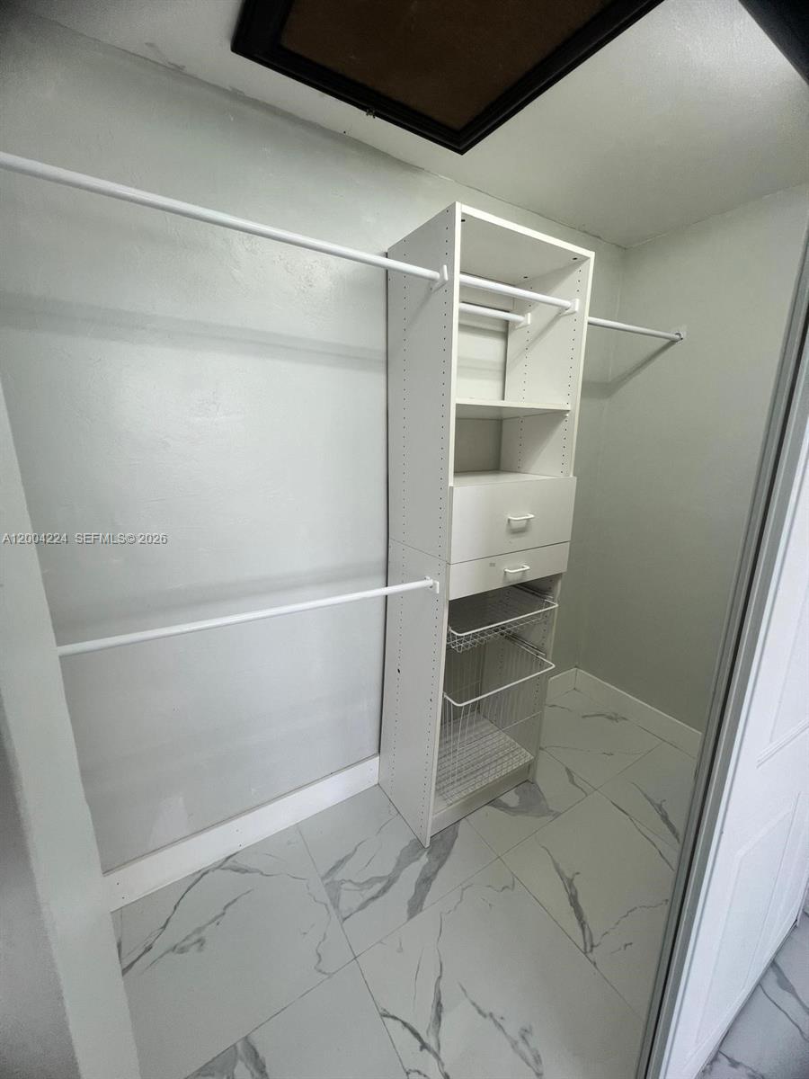 KENNEDY HOUSE CONDO - Residential