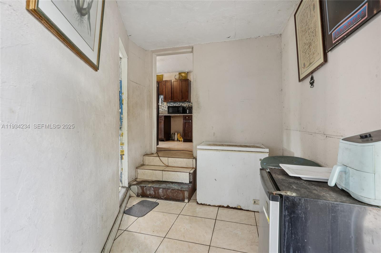 CORAL HEIGHTS - Residential