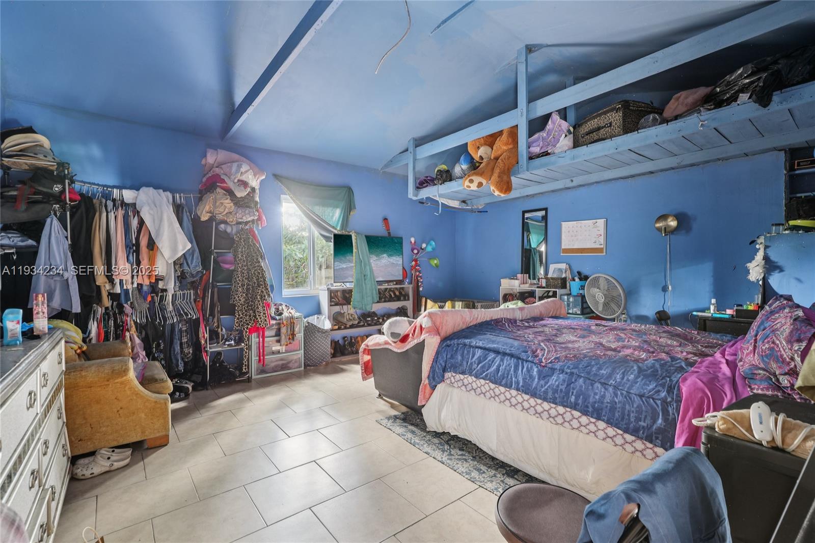 CORAL HEIGHTS - Residential