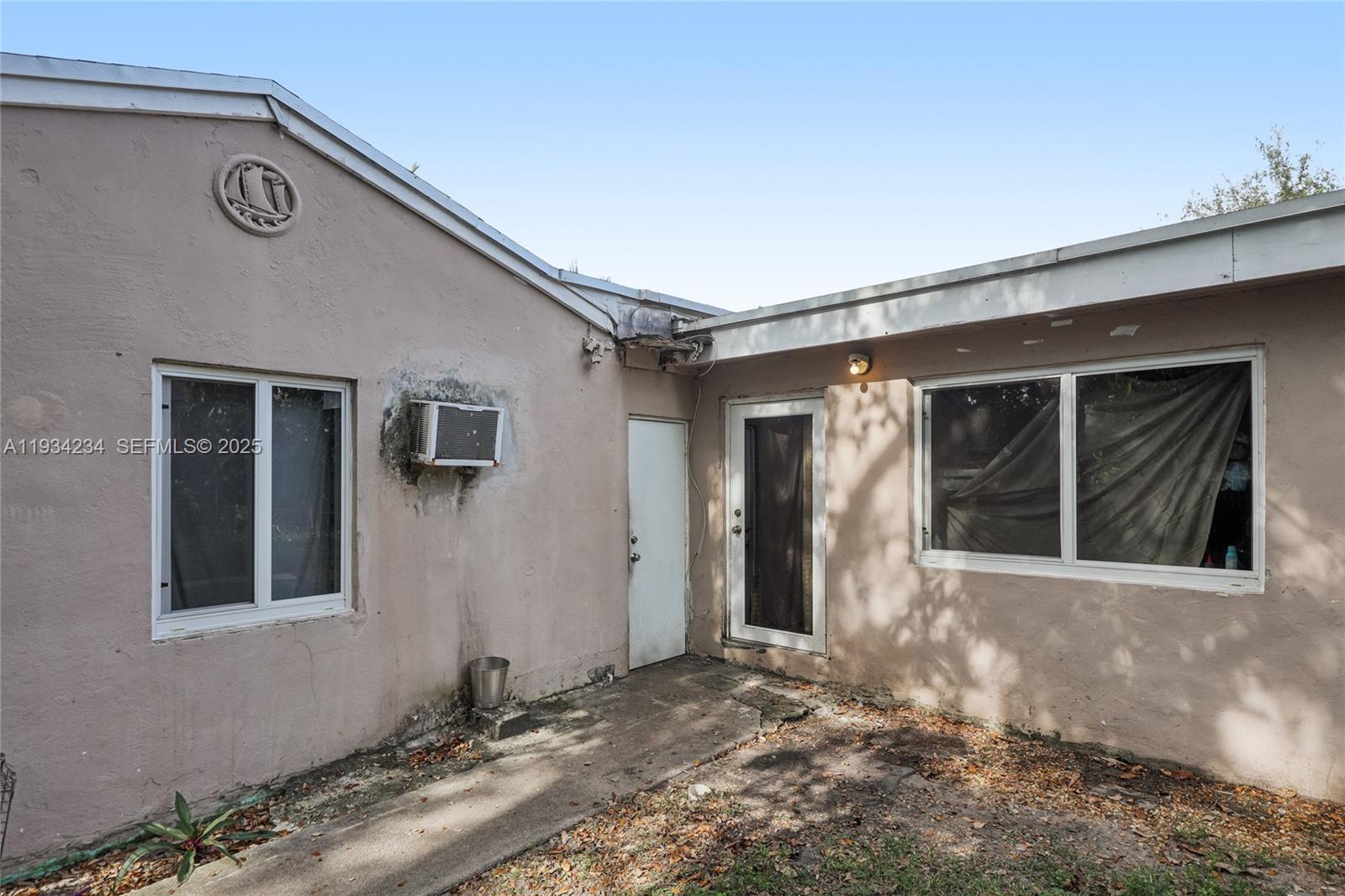 CORAL HEIGHTS - Residential