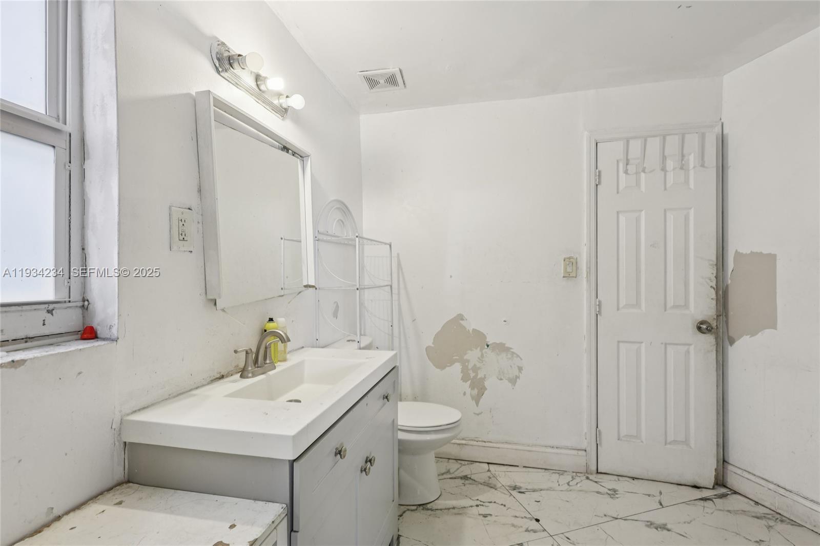 CORAL HEIGHTS - Residential