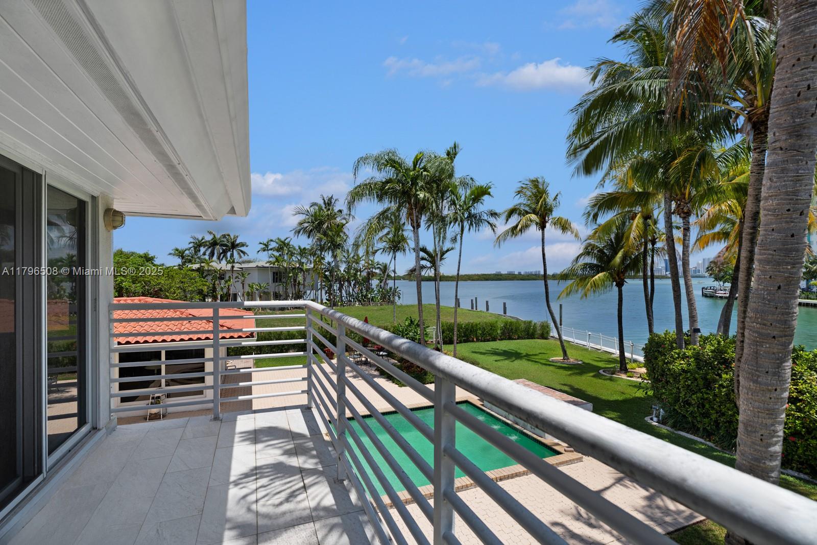 BAY HARBOR ISLAND - Residential