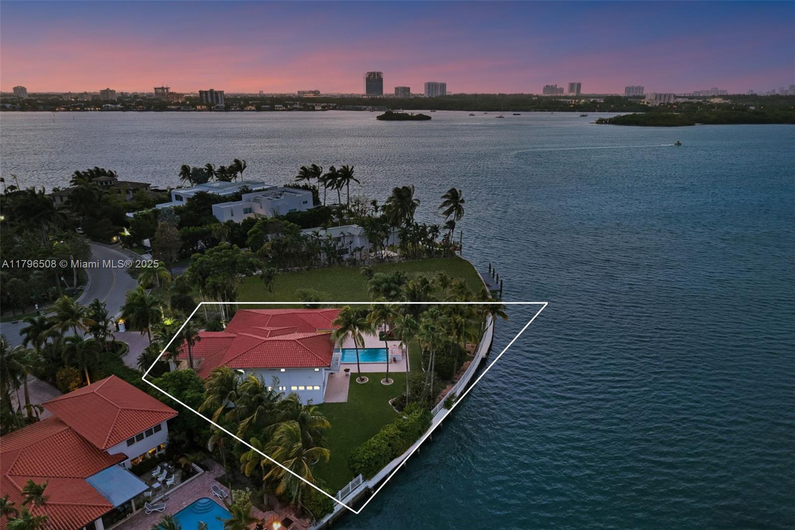 BAY HARBOR ISLAND - Residential
