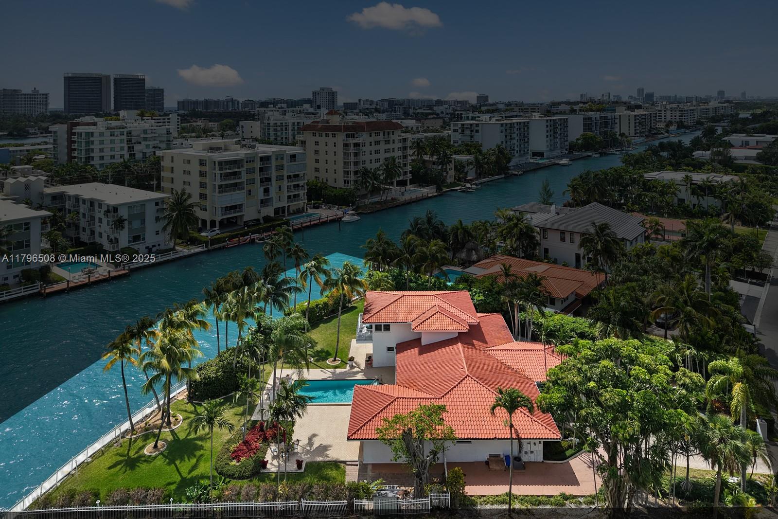 BAY HARBOR ISLAND - Residential