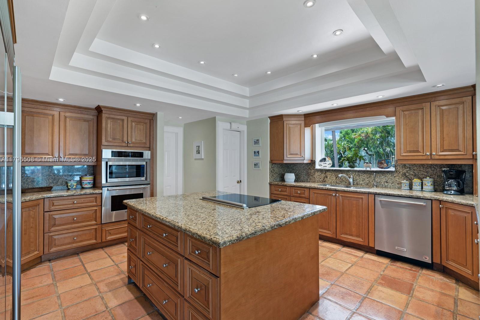 BAY HARBOR ISLAND - Residential