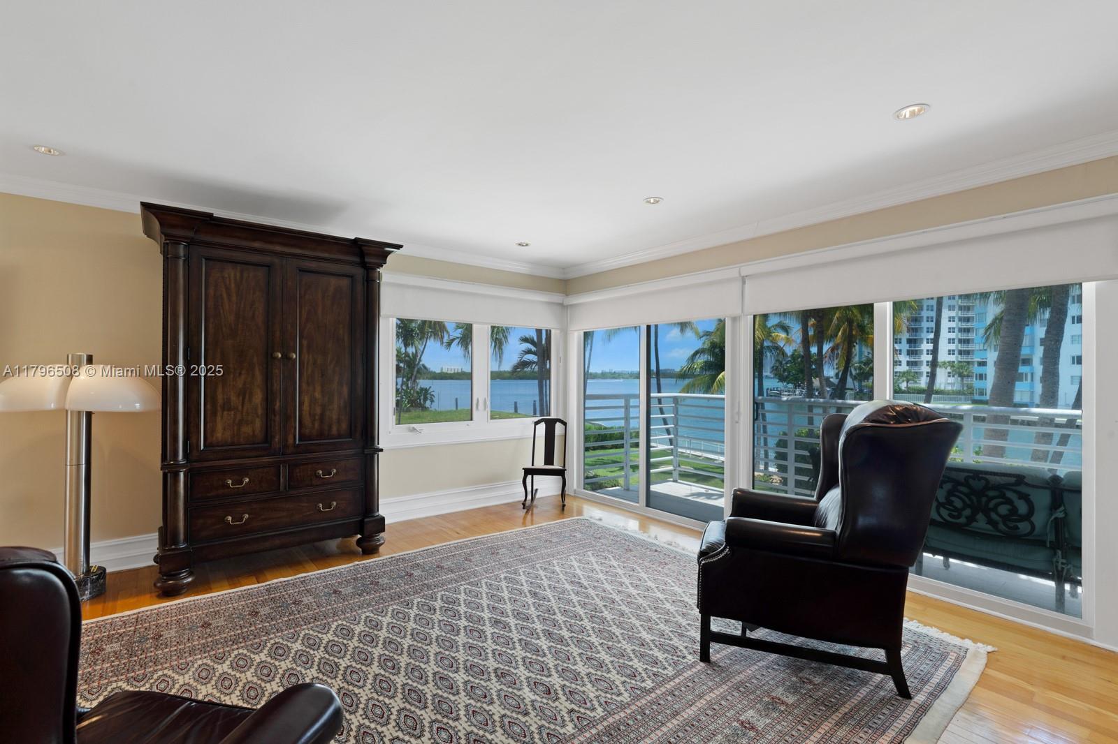 BAY HARBOR ISLAND - Residential