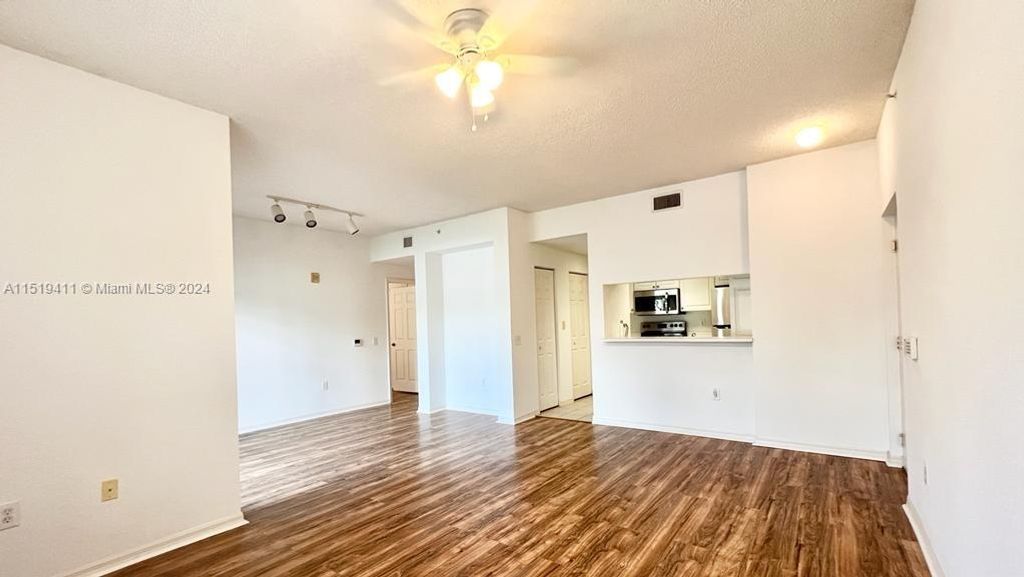 Photo of 2807 Veronia Dr #104, Palm Beach Gardens, FL 33410 (MLS # A11519411)