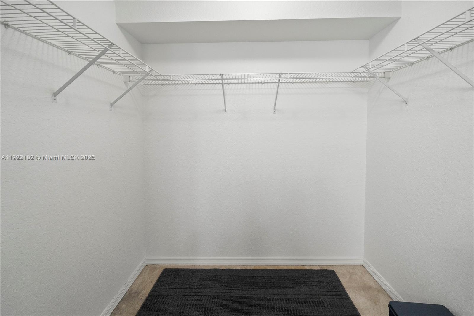 VICTORIA LAKES - Residential