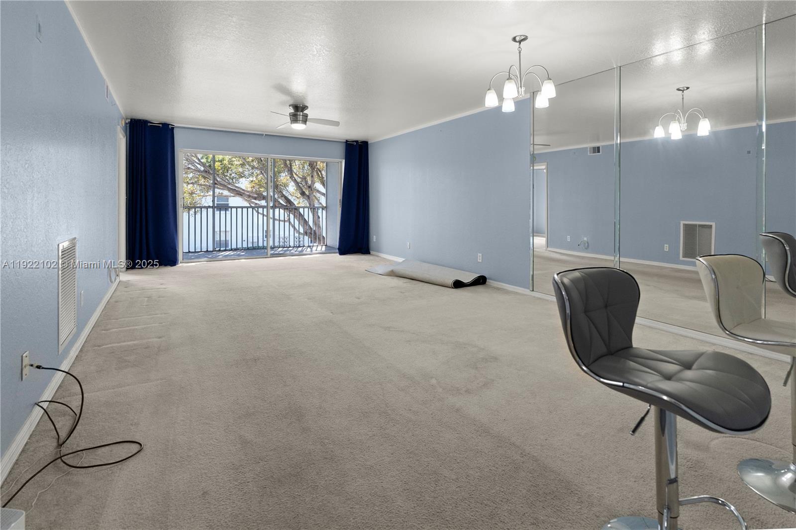 VICTORIA LAKES - Residential