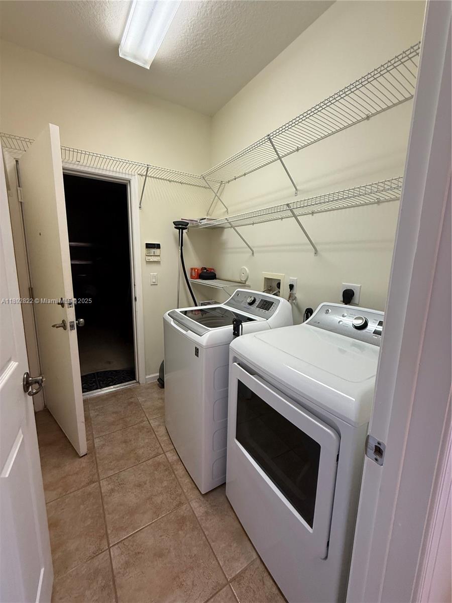 ABERDEEN 26 - Residential