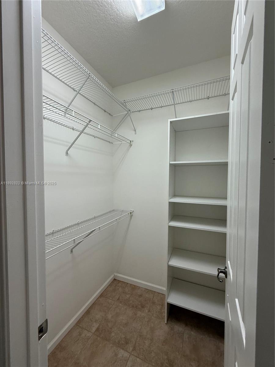 ABERDEEN 26 - Residential