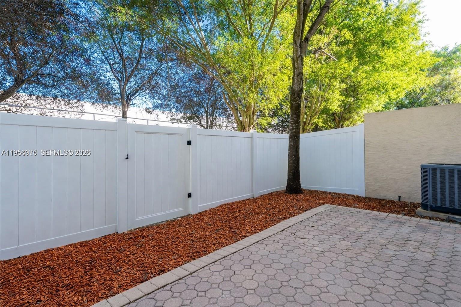 SILVER FALLS POD - Residential