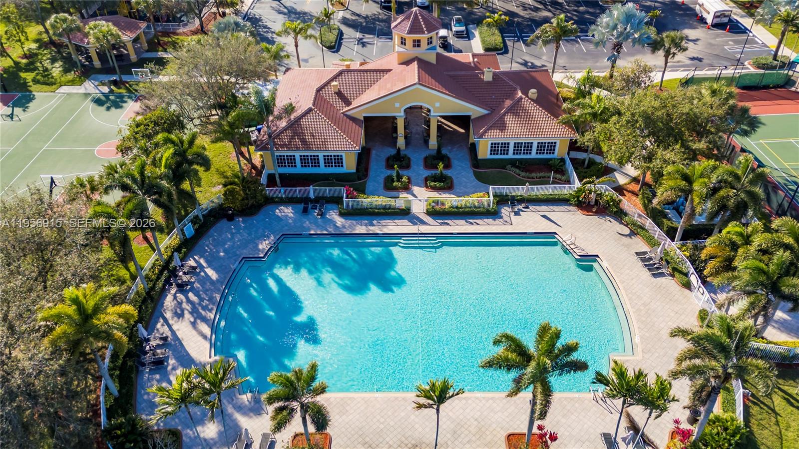 SILVER FALLS POD - Residential