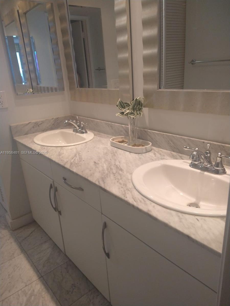 MARBELLA CONDO - Residential