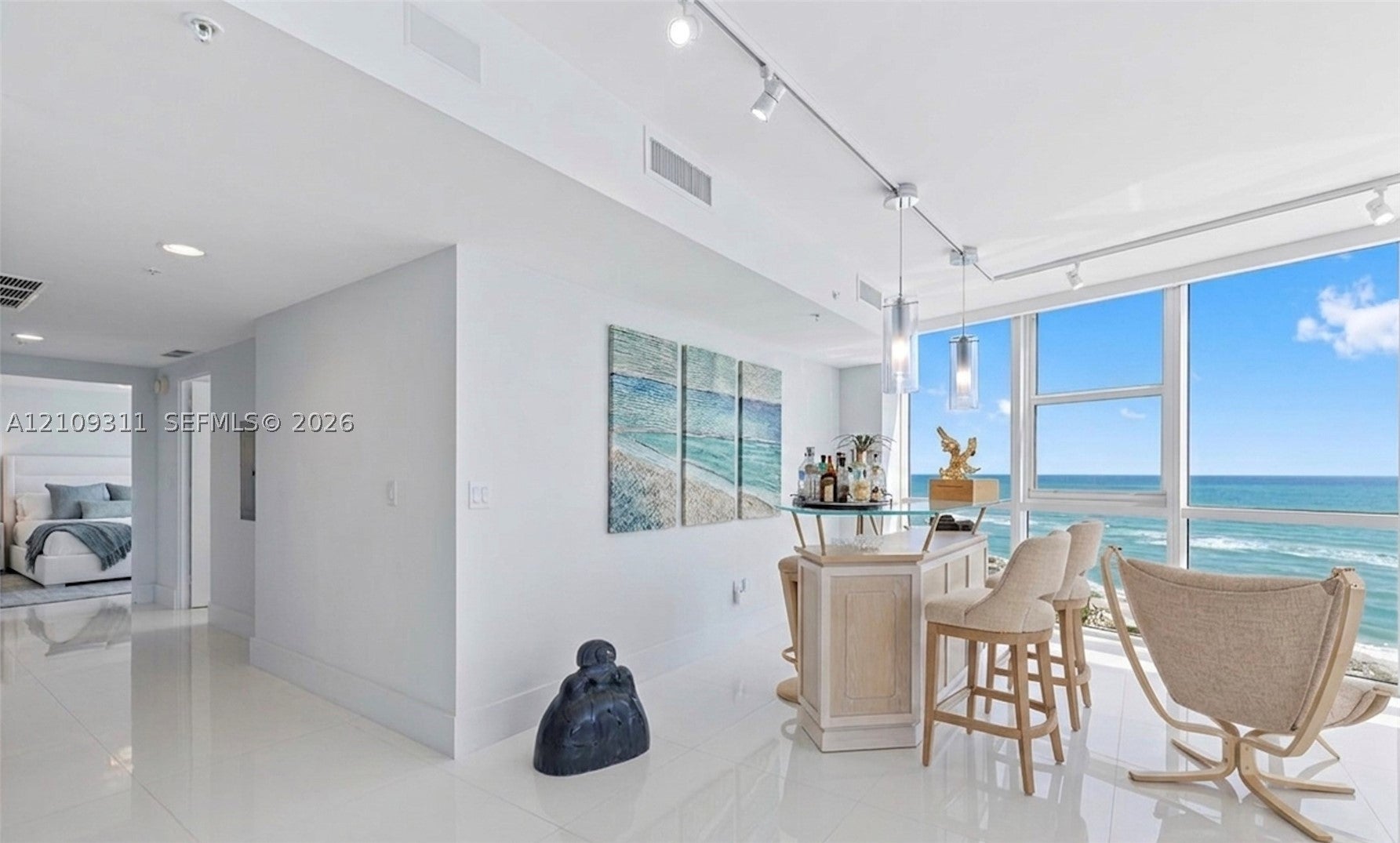 18201 Collins Ave 709