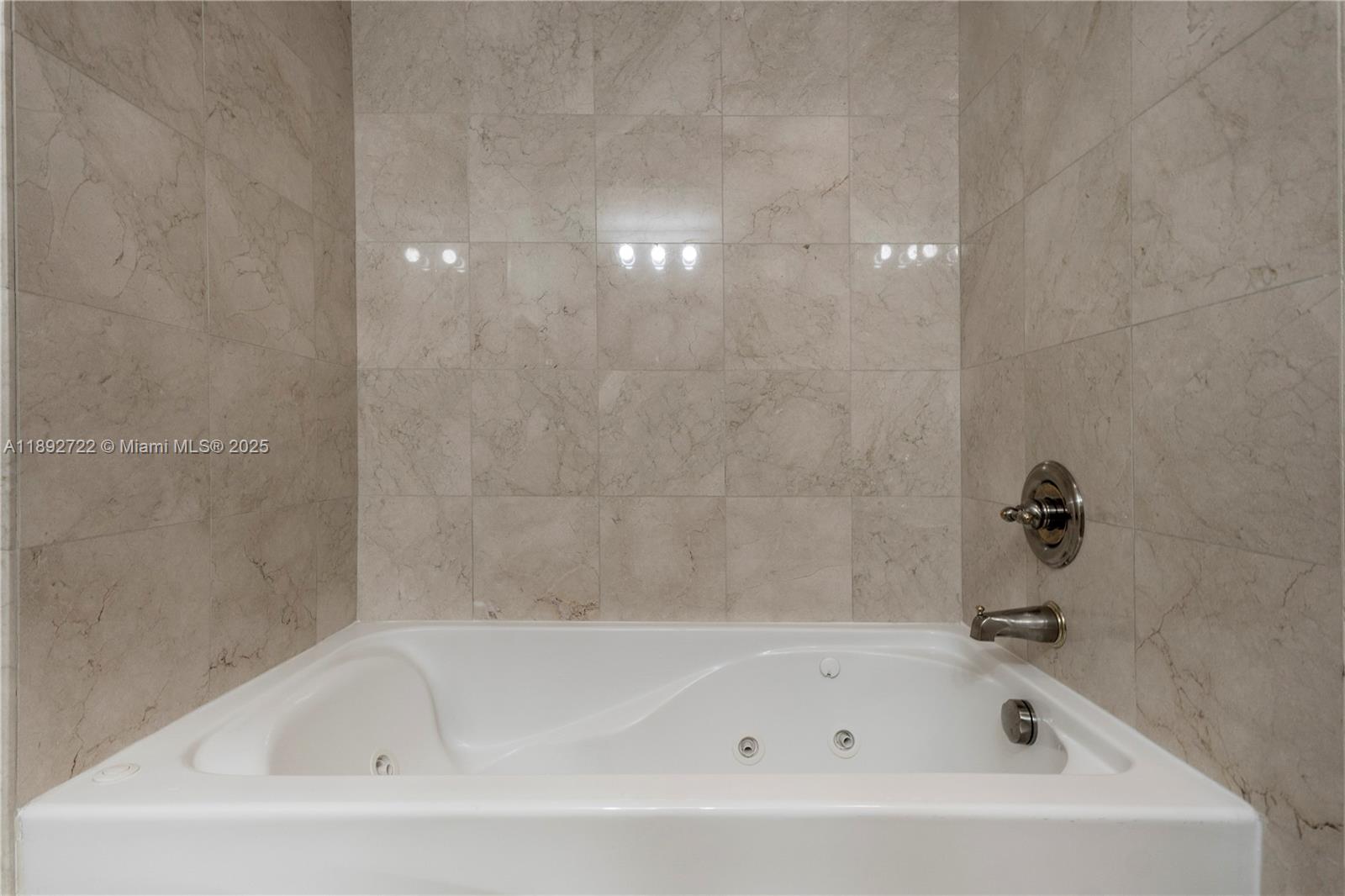 AKOYA CONDO - Residential Lease