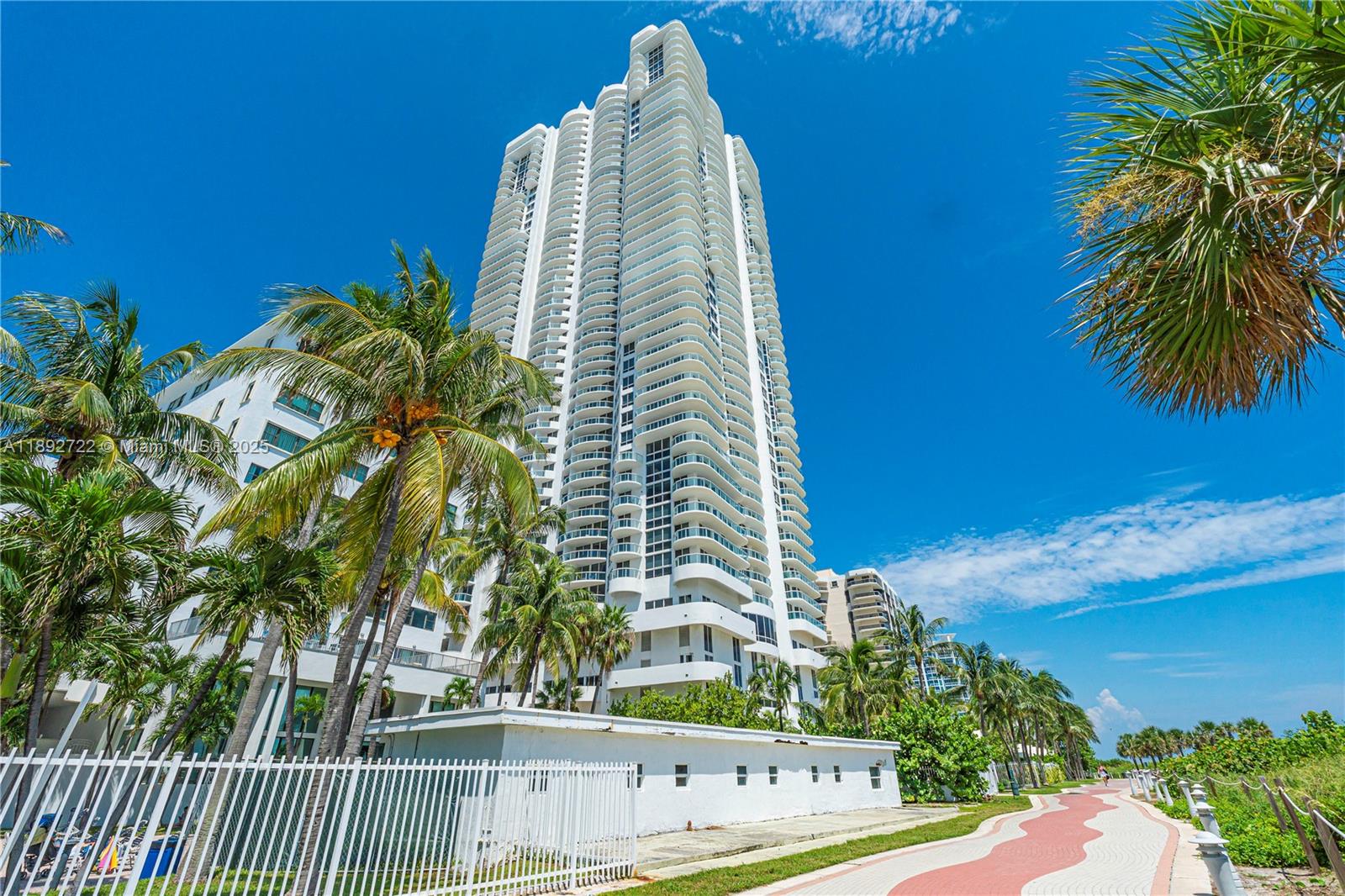 AKOYA CONDO - Residential Lease