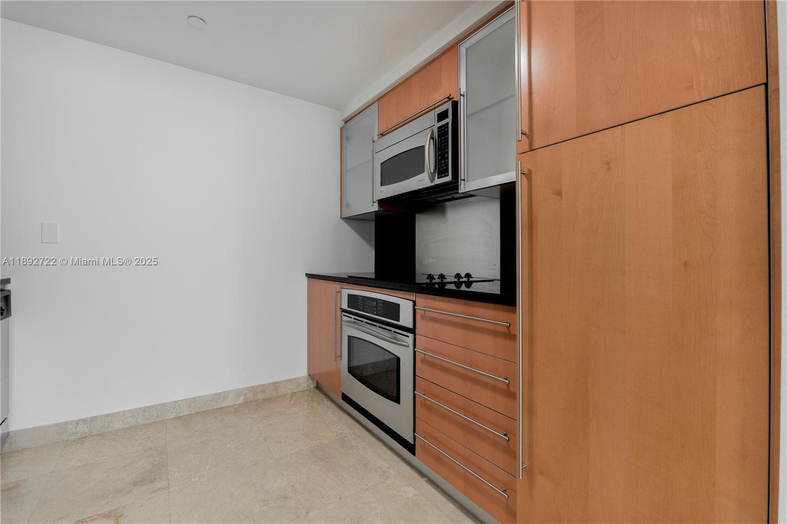 AKOYA CONDO - Residential Lease
