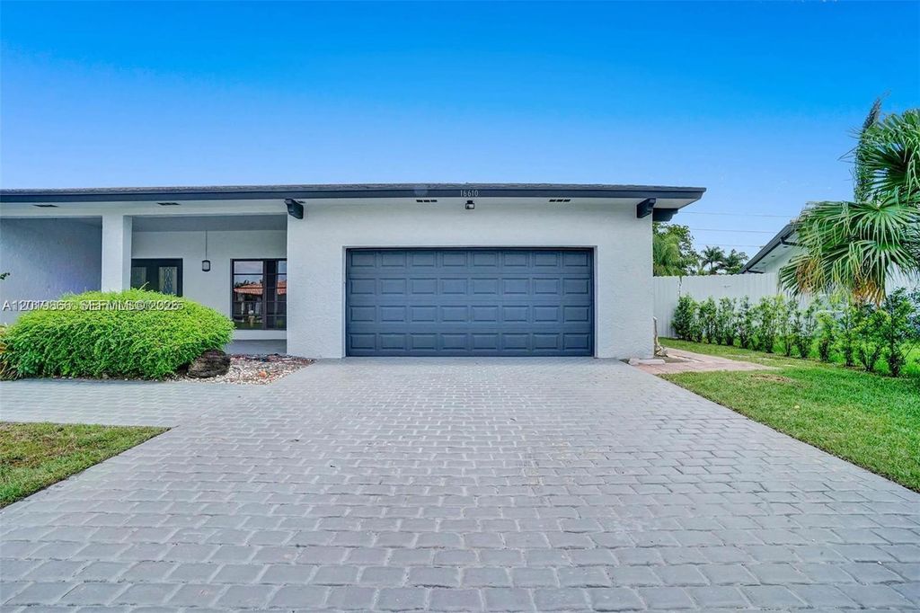 Photo of 16610 Royal Poinciana Ct, Weston, FL 33326 (MLS # A12019866)