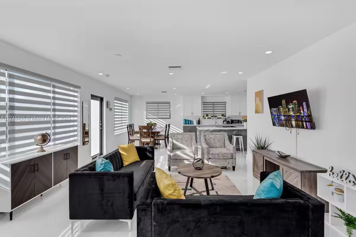 HIGHLAND MANOR SEC 2 - Residential