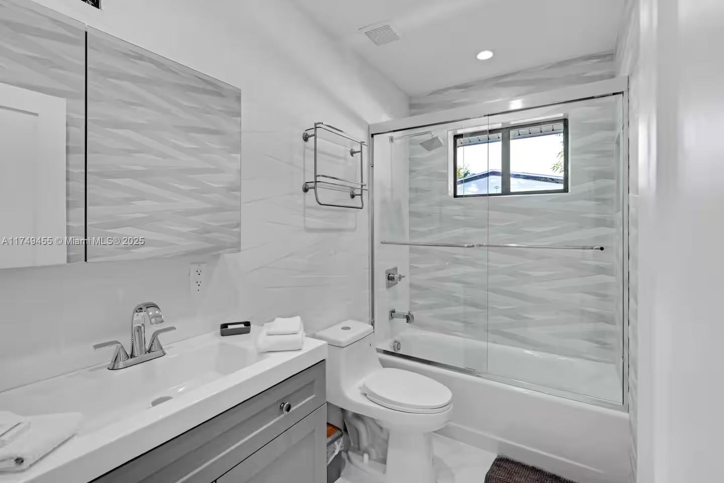 HIGHLAND MANOR SEC 2 - Residential