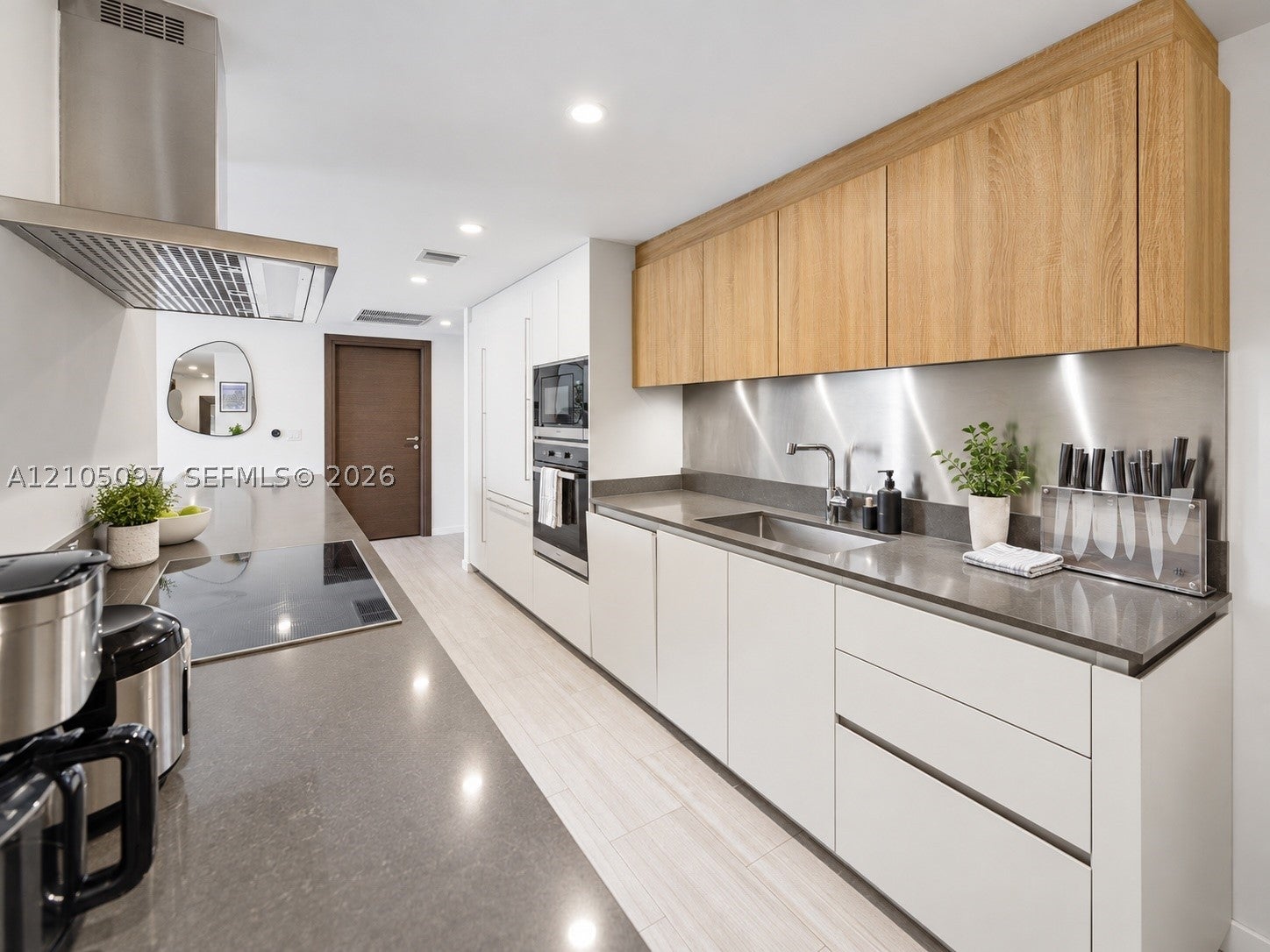 1000 Brickell Plz 4706