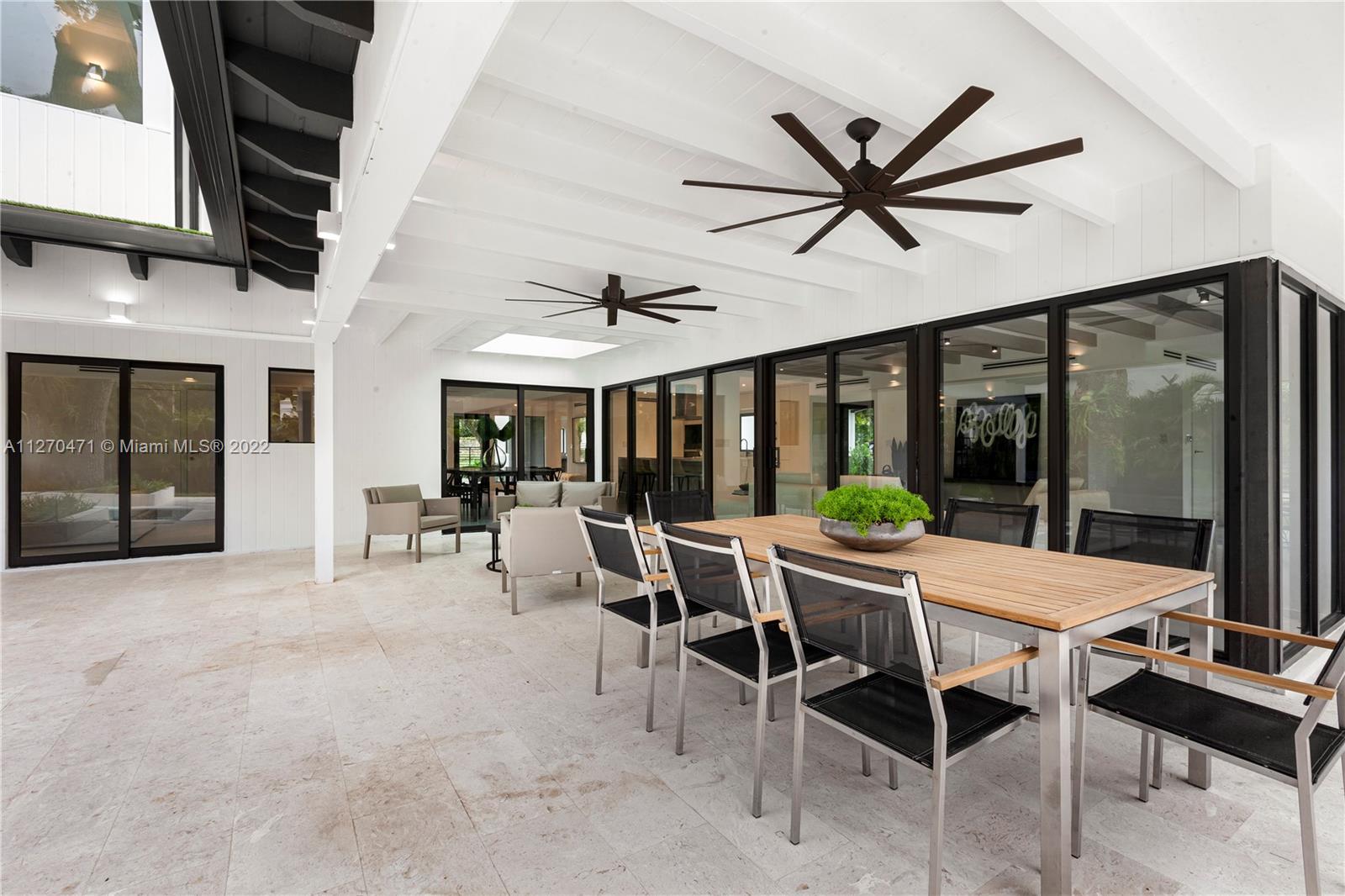 COCONUT GROVE MANOR - Residential