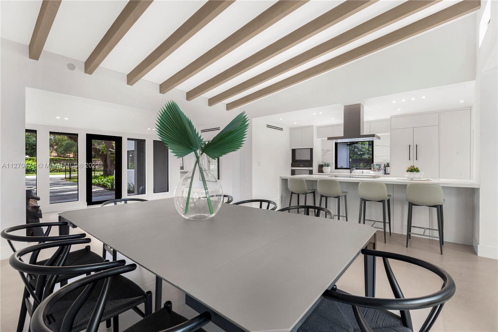 COCONUT GROVE MANOR - Residential