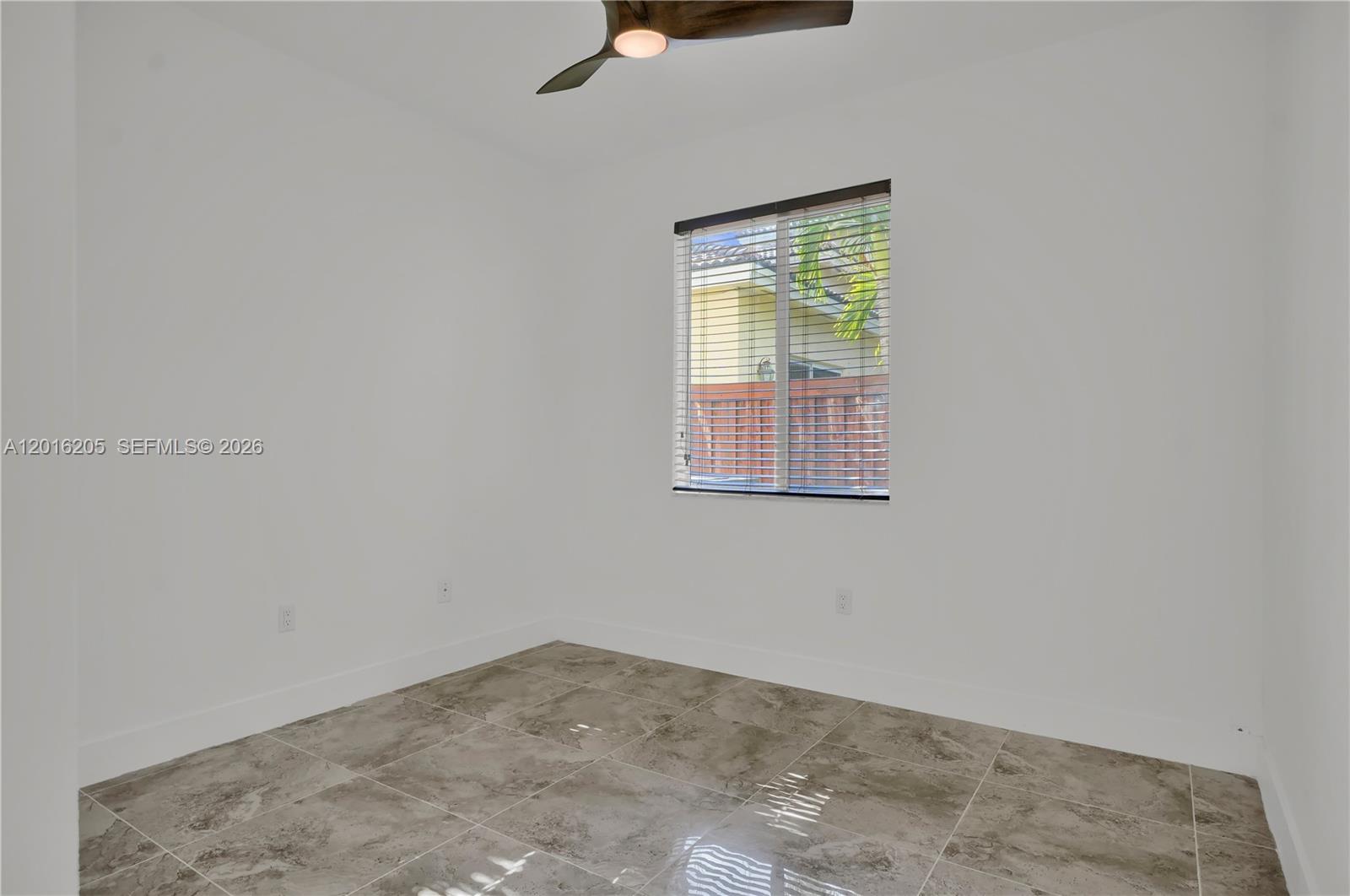 PALM ISLE ESTATES - Residential