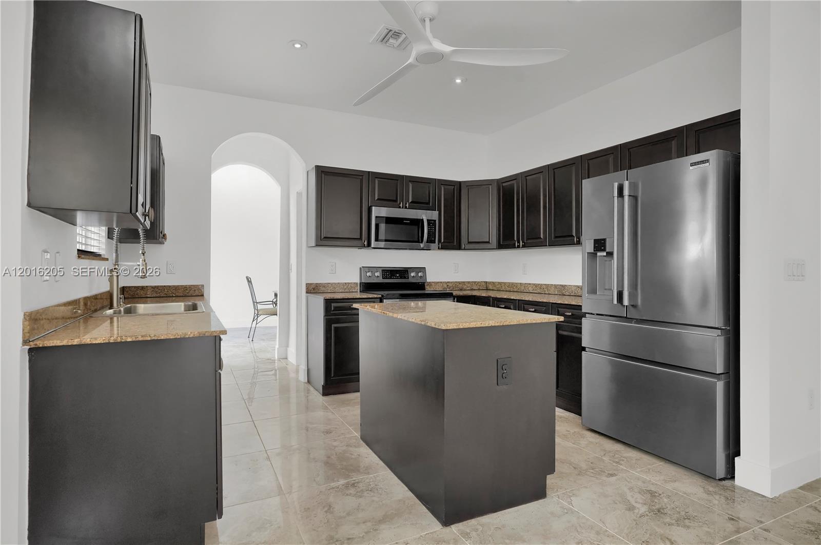 PALM ISLE ESTATES - Residential