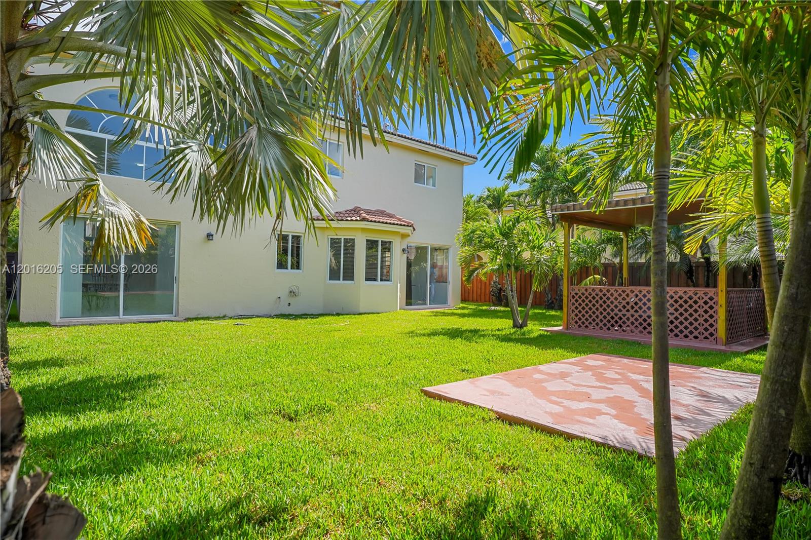 PALM ISLE ESTATES - Residential