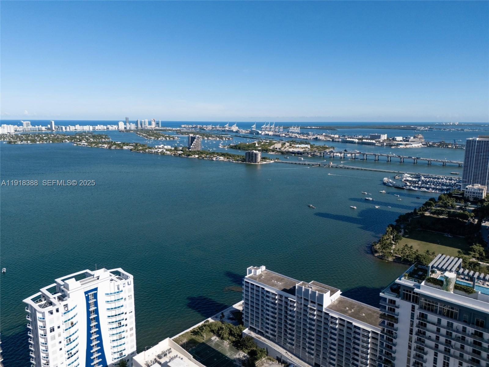 ARIA RESERVE - Residential