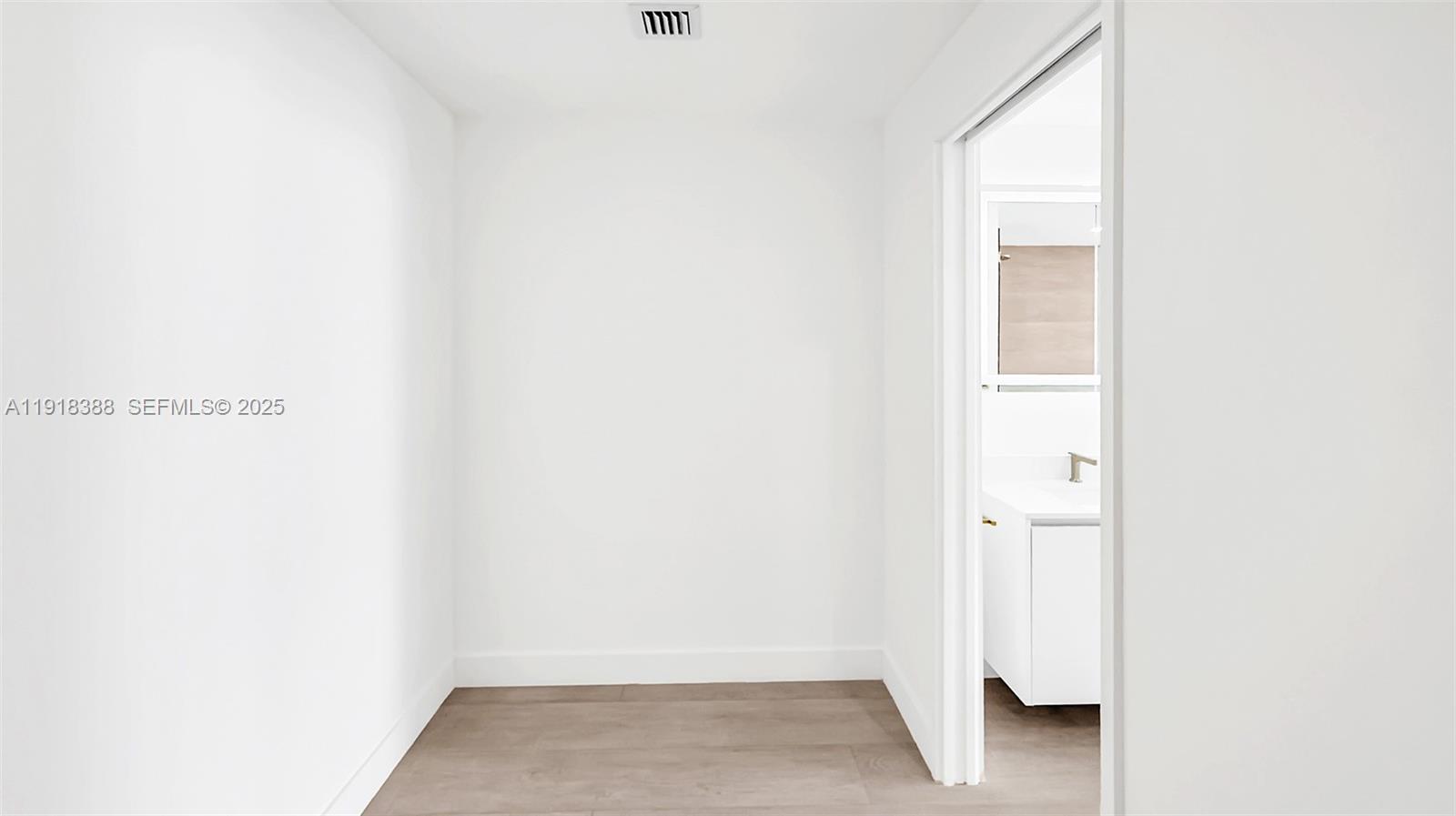 ARIA RESERVE - Residential