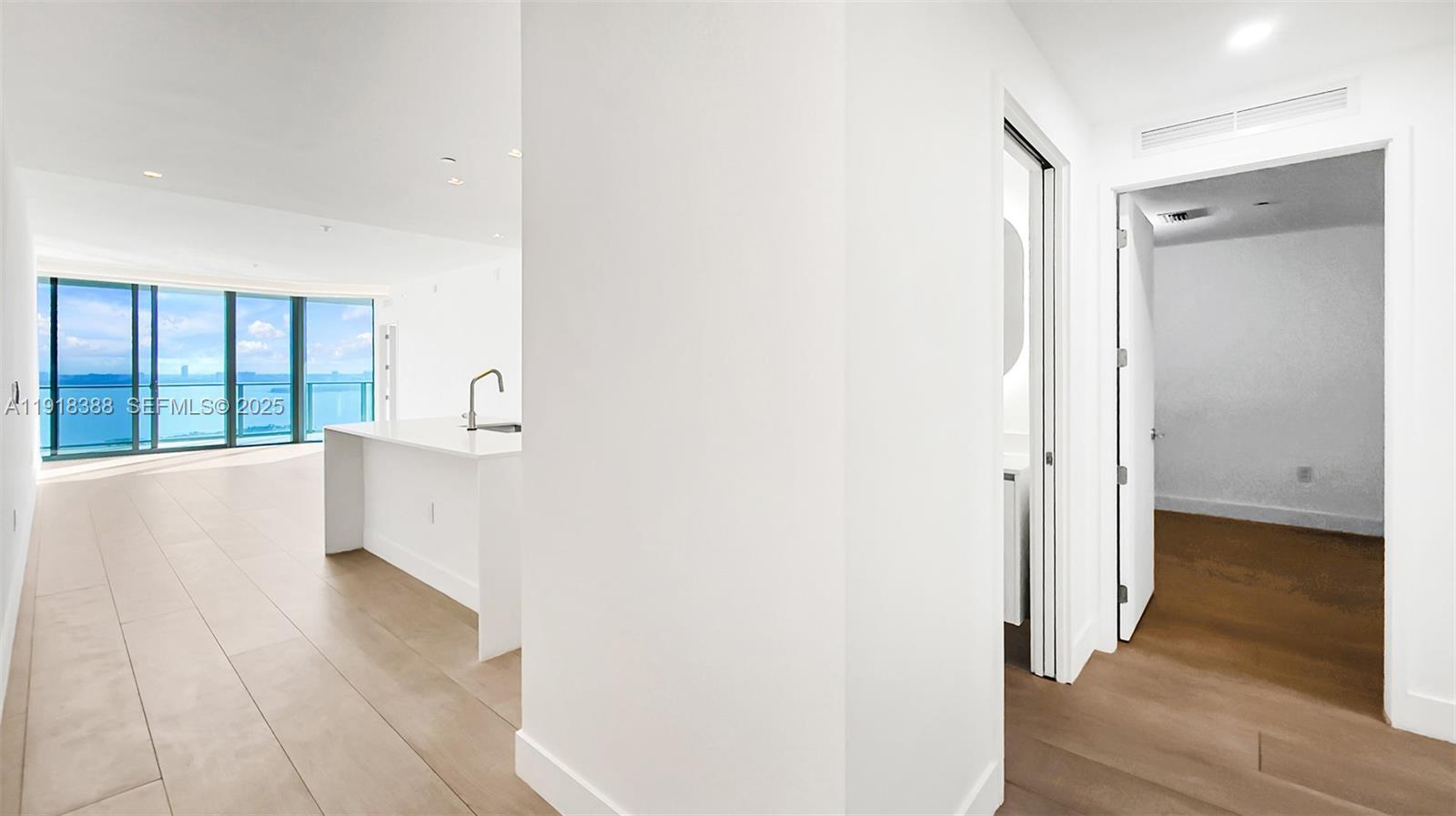 ARIA RESERVE - Residential